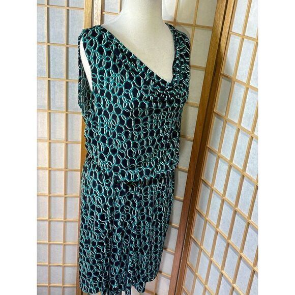 BananaāRepublicāMedĀ GreenāandāBlackāDress - Picture 12 of 13